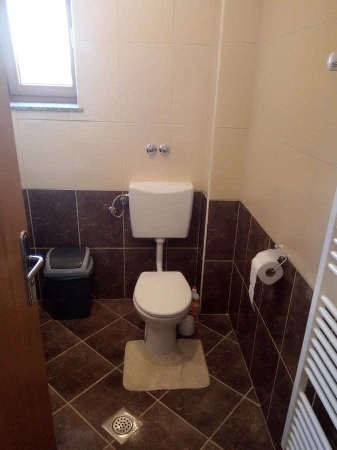 Studio Apartman Kika Otočac Екстериор снимка