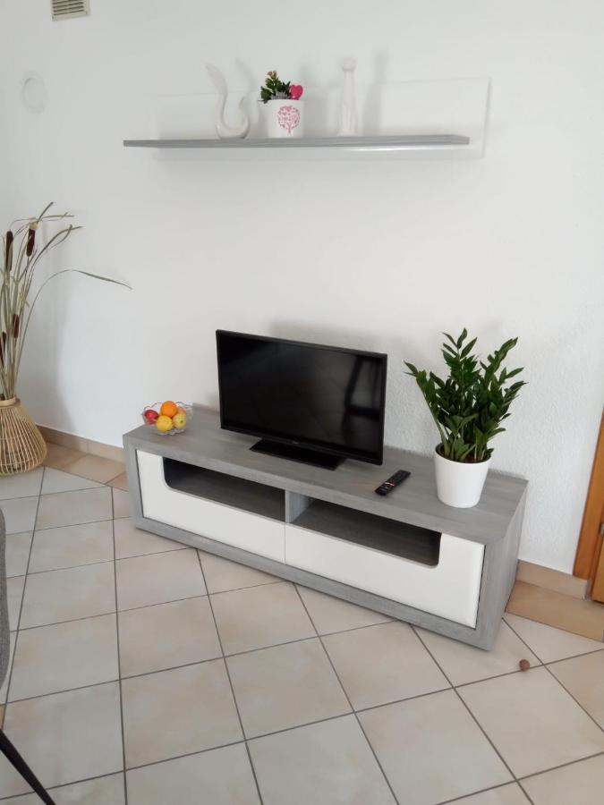 Studio Apartman Kika Otočac Екстериор снимка