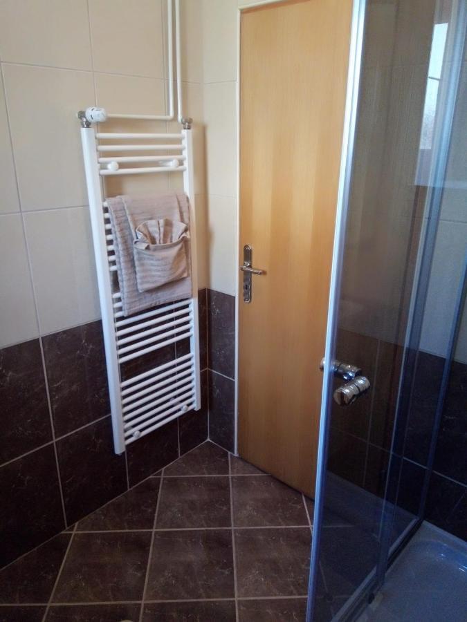 Studio Apartman Kika Otočac Екстериор снимка